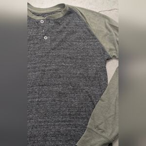 Faded Glory Men's Heather Gray and Olive Raglan Tee, Medium